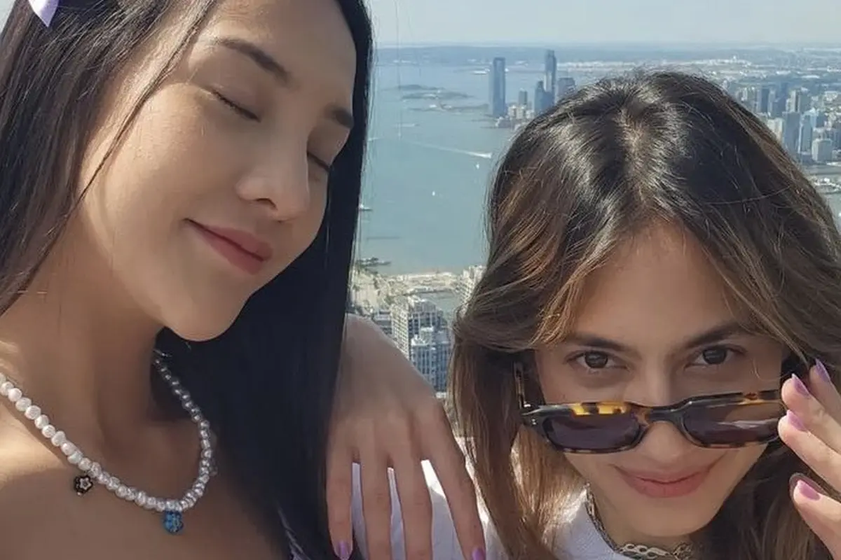 Tampilan Pevita Pearce dan Anya Geraldine Saat Ke Amerika Serikat