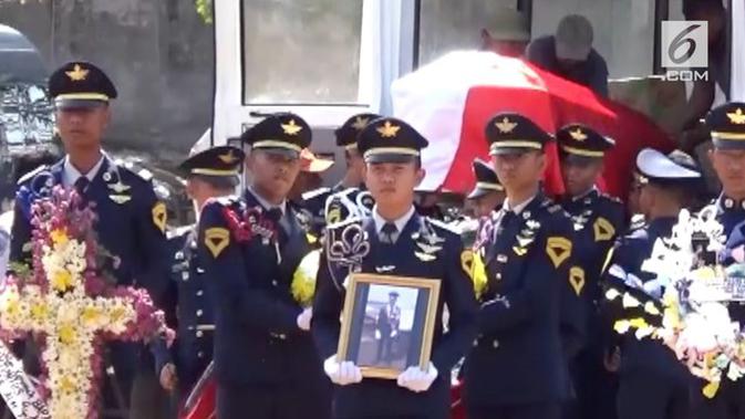 VIDEO: Tangisan di Pemakaman Petugas ATC Anthonius Agung 