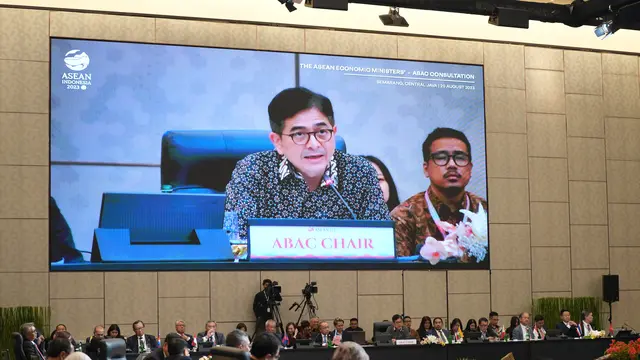 Ketua ASEAN Business Advisory Council (ASEAN-BAC) Arsjad Rasjid saat 55th ASEAN Economic Ministers' Meeting and Related Meetings di Hotel Padma Semarang, Jawa Tengah. (Dok Kadin)