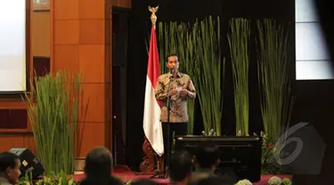 Presiden Joko Widodo membuka Rapat pimpinan (Rapim) TNI-Polri di Gedung Perguruan Tinggi Ilmu Kepolisian (PTIK)‎, Jakarta, Selasa (3/3/2015). Rapim TNI-Polri mengambil tema Sinergitas TNI-Polri Penggerak Revolusi Mental. (Liputan6.com/Faizal Fanani)