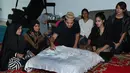 Kepergian Kenward Athar Indrabekti ini memang cukup memilukan. Pasalnya Athar baru saja dilahirkan Dila, sang ibu, sekitar 23 menit sebelum ajal menjemputnya. (Bambang E.Ros/Bintang.com)