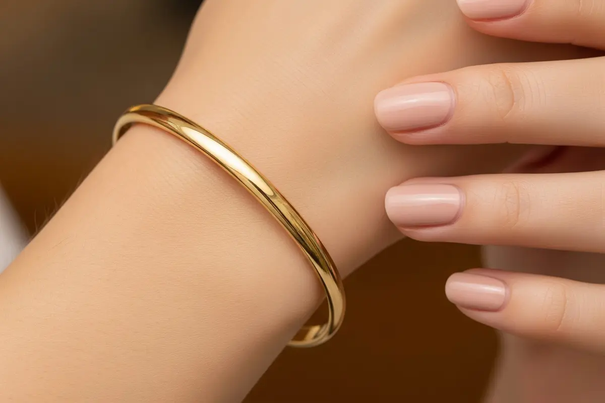 Model Gelang Emas Tanpa Ukiran yang Elegan
