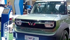 Tampak VinFast VF3 di GJAW 2025 (Liputan6.com/Azkal Azkia)