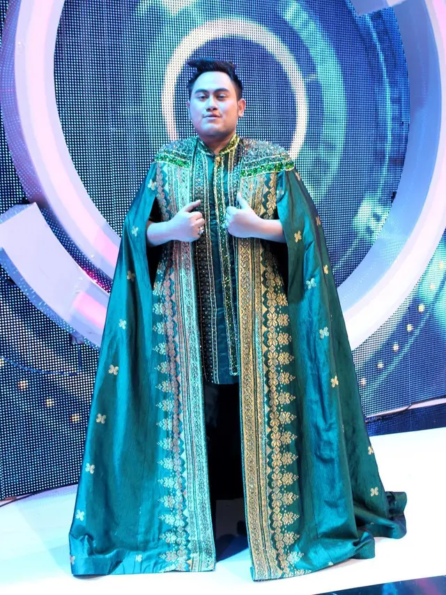 Jadi Idola Fans K-Pop, Ini 6 Potret Glamor Nassar di Atas Panggung