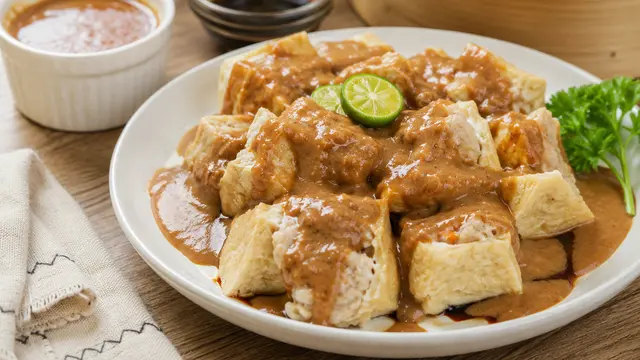 Siomay Tahu Kukus dengan Saus Kacang Kental (AI Generated)