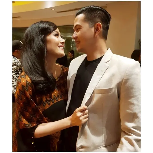 Umumkan Hamil Anak Kedua, Ini 6 Potret Mesra Ardina Rasti dan Arie Dwi Andhika