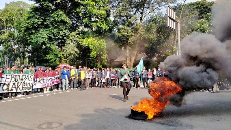 Demo Mahasiswa