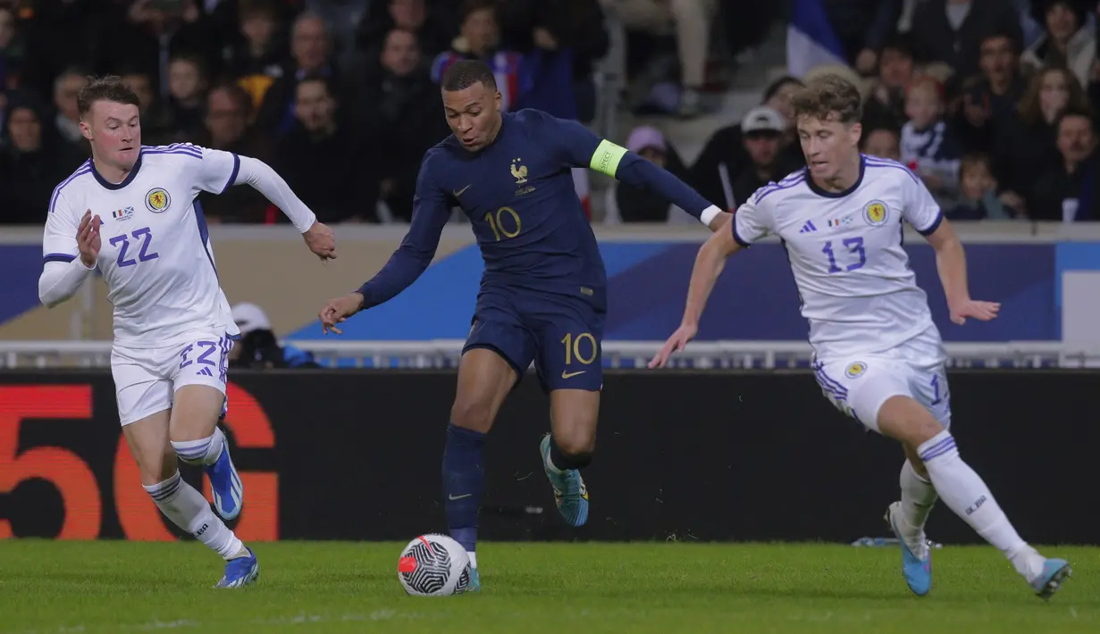 Prancis menyamakan skor via dwigol Benjamin Pavard, Kylian Mbappe serta Kingsley Coman.  (AP Photo/Michel Spingler)