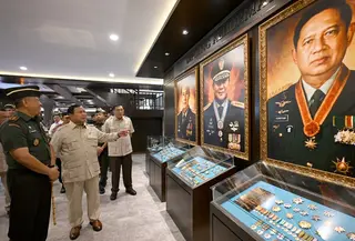 Presiden Prabowo Subianto meresmikan renovasi Museum dan Perpustakaan Sekolah Staf dan Komando Angkatan Darat (Seskoad) di Kota Bandung, Jawa Barat, Senin (25/5/2026).