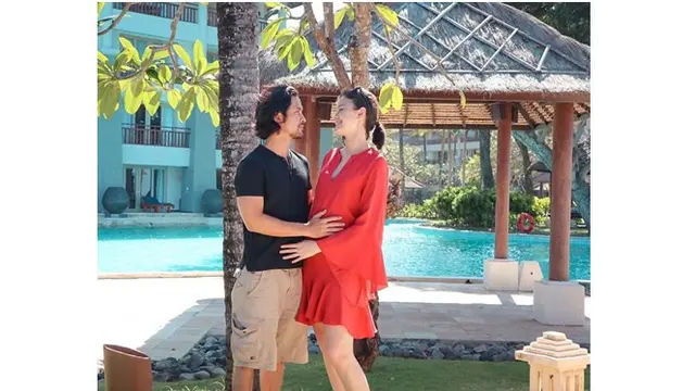 Kimberly Ryder mengumukan kehamilan pertamanya pada bulan Juli lalu.