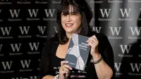 Perilaku Wanita Jadi Aneh Setelah Baca Novel Fifty Shades of Grey