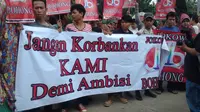 Demonstran Siapkan Tiket Kereta untuk Jokowi Pulang Kampung