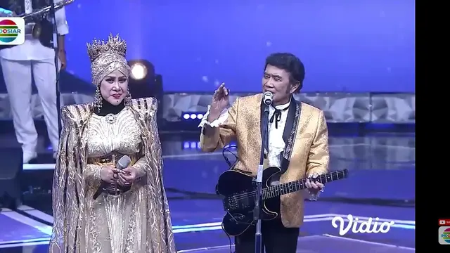 Rhoma irama tampil dalam Konser Dangdut Academy 5 Cinta dalam Khayalan Indosiar (Foto: Youtube/Indosiar)