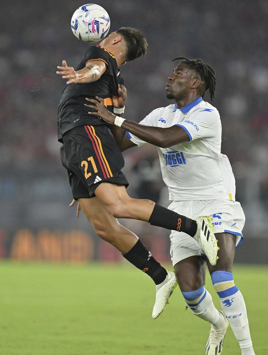 Kemenangan ini membuat Roma mengemas delapan angka dari tujuh laga dan naik ke peringkat 12 klasemen sementara Serie A 2023/2024. (Alfredo Falcone/LaPresse via AP)