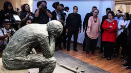 Pameran seni ini bertema 'Patung dan Aktivisme'. (Liputan6.com/Angga Yuniar)