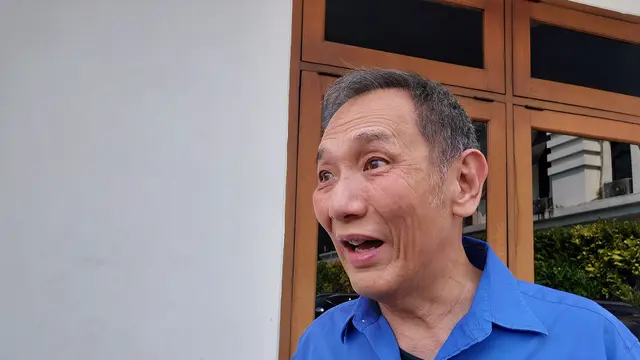 Bos jalan tol Jusuf Hamka di Kantor Kemenko Polhukam, Jakarta, Rabu (13/12/2023).Jusuf Hamka kembali negosiasi nilai utang negara kepada perusahaannya, Citra Marga Nusaphala Persada (CMNP). (Arief/Liputan6.com)