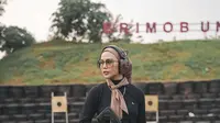 Para hijaber modis selalu ingin mengikuti tren mode terbaru. Cari tahu gaya jilbab trendi untuk tahun 2022 yang juga dipakai Dara Arafah (Foto: Instagram @daraarafah)