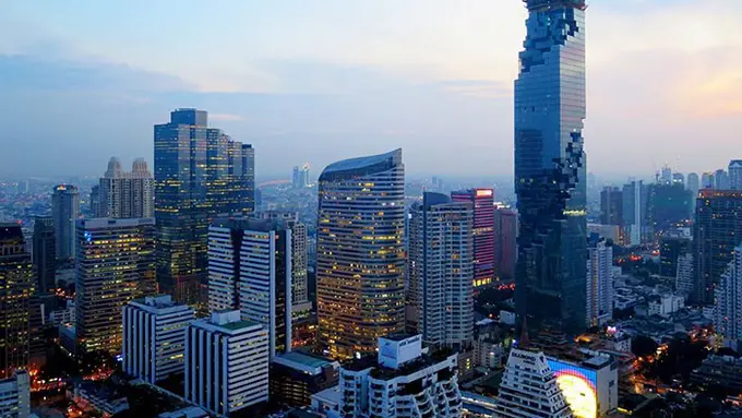 [Bintang] MahaNakhon, Gedung Unik di Thailand Mirip Piksel yang Hilang