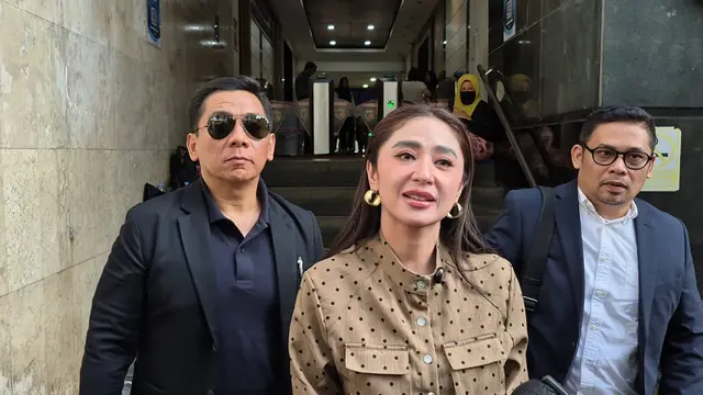 Dewi Perssik. (M Altaf Jauhar/ Liputan6.com)
