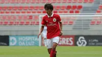 Arsenal tertarik mendatangkan pemain muda Benfica, Joao Felix, pada bursa transfer musim panas 2018 demi meningkatkan kualitas lini tengah tim. (AFP)