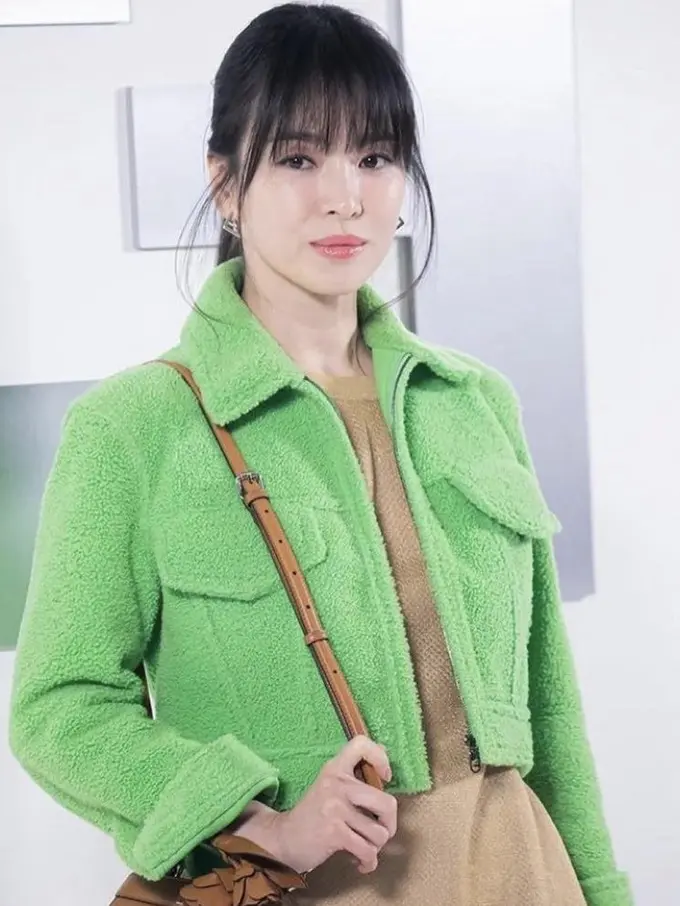 Tampilan Perdana Song Hye Kyo di Depan Publik Setelah Song Jong Ki Menikah
