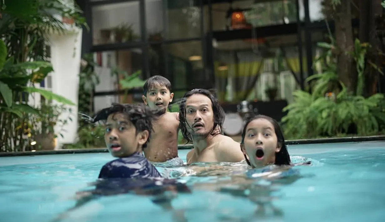 Keluarga Dwi Sasono (Instagram/widimulia)