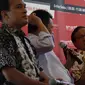 Ketua Dewan Pertimbangan Partai Golkar Akbar Tandjung (kanan) dalam diskusi bertajuk "Berebut Golkar" di Jakarta, Sabtu (15/11/2014). (Liputan6.com/Johan Tallo)‎