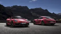 Porsche memamerkan Boxter dan Cayman versi GTS serta Macan generasi terbaru