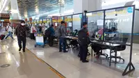 Rapid test antibodi tak berlaku di Bandara Soetta saat Libur Natal dan Tahun Baru (Liputan6.com/Pramita Tristiawati)
