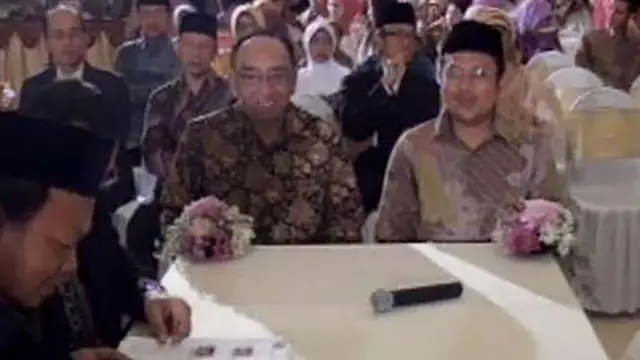 [VIDEO] Diimbau Mogok, Penghulu Jember Tetap Bertugas