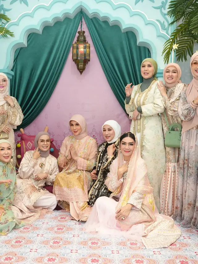 6 Potret Tamu Seleb di Ultah Marini Zumarnis, Ada Artis Senior hingga Ariel Tatum