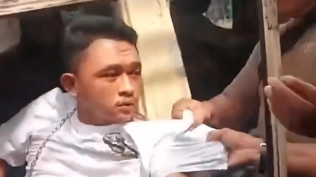 Pria Pakai Tas Wanita Bengong Ditangkap Jatanras