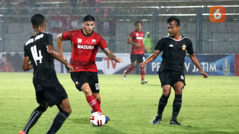 Madura United vs Bhayangkara FC