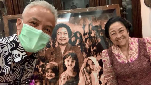 Ganjar Pranowo nge-vlog bersama Megawati Soekarno Putri. (Foto: Ist/Tangkapan layar video)