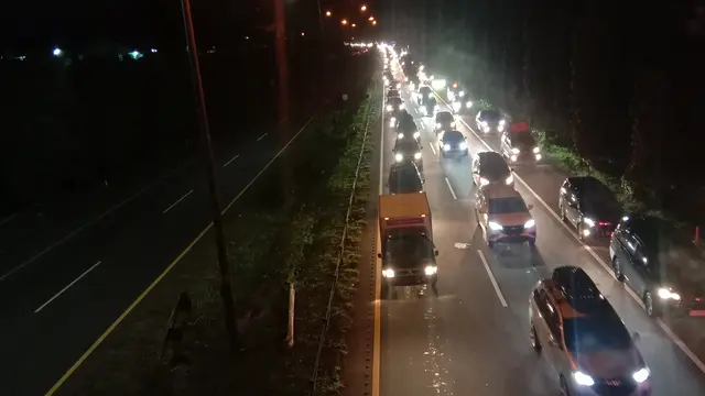 Kemacetan panjang terjadi di tol Tangerang-Merak