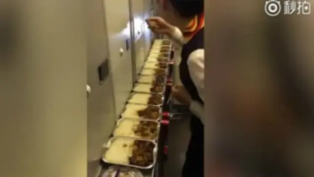 Pramugari Urumqi Air