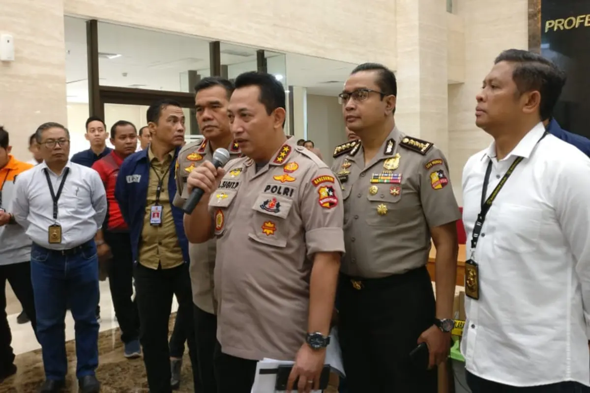 Kabareskrim Polri Komjen Listyo Sigit di Bareskrim Polri, Kamis (30/1/2020). (Liputan6.com/Nanda Perdana Putra)