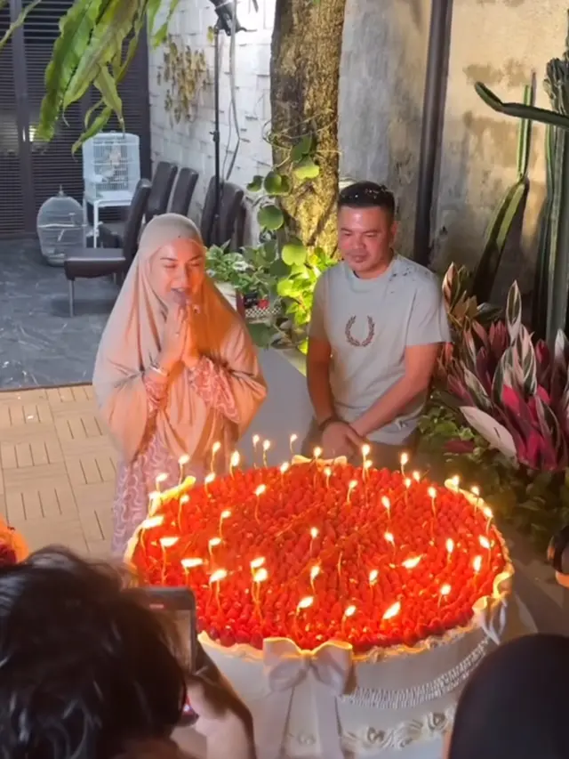 Irish Bella saat Mendapatkan Kejutan Ulang Tahun ke-29. [@_irishbella_]