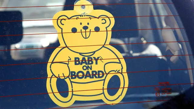 Stiker-stiker Unik yang Menghiasi Roda Empat Dalam Negeri