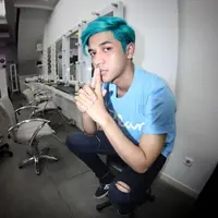 Jika kalian pernah menonton Idola Cilik 2, pasti sudah tak asing lagi dengan Andryos Aryanto yang akrab disapa Debo. Ia merupakan pemenang Idola Cilik 2. (Foto: instagram.com/deboys13)