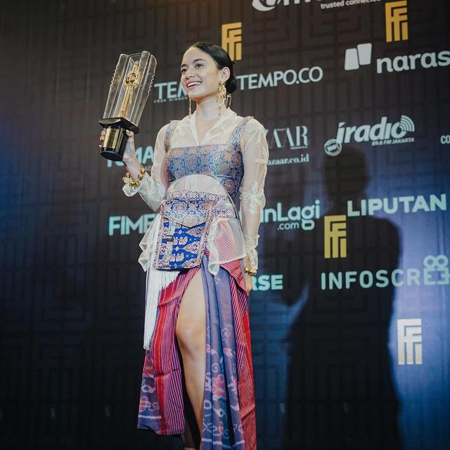 Ukir Banyak Prestasi, Ini 6 Potret Arawinda Kirana Ketika Sabet Penghargaan