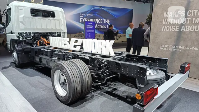 Mitsubishi Fuso eCanter Next Generation di ajang IAA Transportation 2022, Hannover, Jerman.