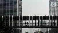 Keputusan tersebut diambil sejalan dengan pencabutan status public health emergency of international concern (PHEIC) untuk COVID-19 yang dilakukan oleh Badan Kesehatan Dunia atau WHO. (Liputan6.com/Johan Tallo)