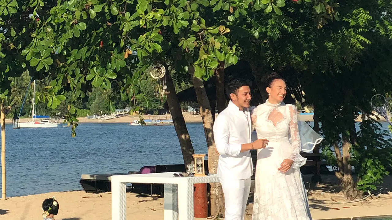 [Bintang] Dimas Anggara-Nadine Chandrawinata