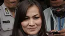 Komisioner KPAI, Erlinda saat ditanya wartawan wartawan terkait Kasus Saipul Jamil di Polsek Kelapa Gading, Jakarta Utara, Jumat (19/2). Dalam keterangannya KPAI mendesak agar Saipul minta maaf terbuka. (Liputan6.com/Johan Tallo)