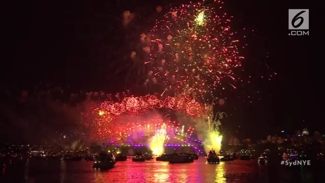 Perayaan Tahun Baru 2019 di Australia dipusatkan di Sydney Harbour. Warga dihibur dengan parade kembang api memukau.