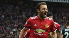 8. Juan Mata - Gelandang Man United tersebut mampu tampik apik di posisi Gelandang serang. Namum dirinya harus bersaing ketat dengan pemain yang jauh lebih enerjik macam Isco dan Wonderkid Marco Asensio. (AFP/Paul Ellis)