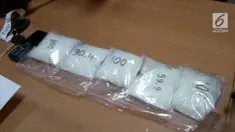 Seorang Satpol PP di Samarinda tertangkap karena membawa narkoba jenis sabu seberat hampir setengah kilogram.