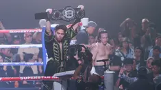 Pertarungan tinju Superstar Knockout Vol. 3 berakhir dengan kemenangan El Rumi atas Jeffri Nichol. (Bola.com/M Iqbal Ichsan)