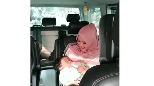 6 Potret Terbaru Bayi Mendiang Lina Mantan Istri Sule, Akrab dengan Kakak Sambungnya
